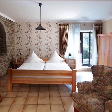 Hotel Haus Kylltal Zendscheid Eksteriør billede