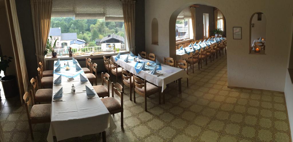 Hotel Haus Kylltal Zendscheid Eksteriør billede